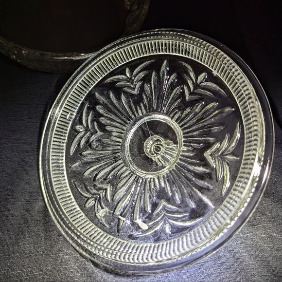 Vintage AVON Crystal Cut Candy Dish & Lid - Picture 8 of 10